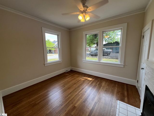 101 Ballenger Avenue, Greer, SC 29650