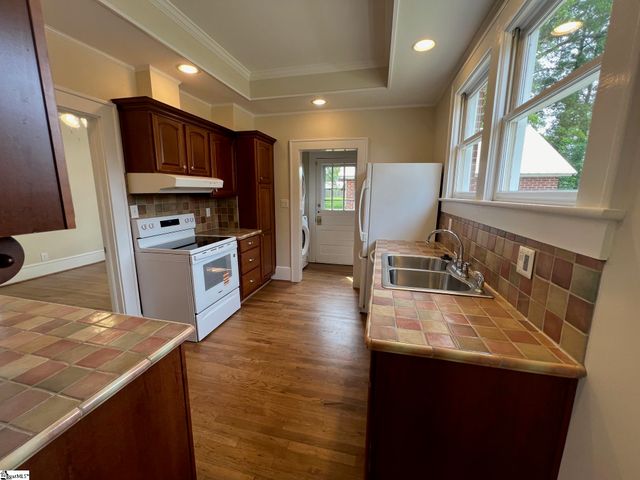 101 Ballenger Avenue, Greer, SC 29650