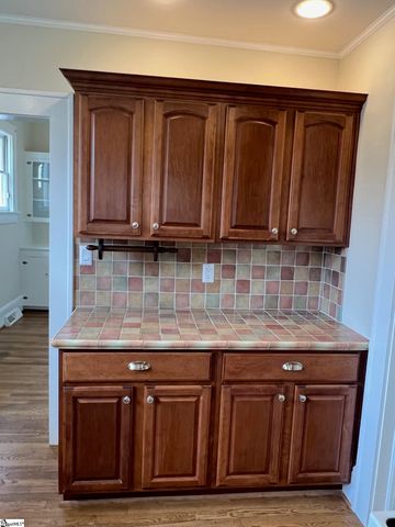 101 Ballenger Avenue, Greer, SC 29650