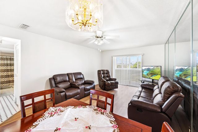 2682 S Garden Dr S 309, Lake Worth, FL 33461