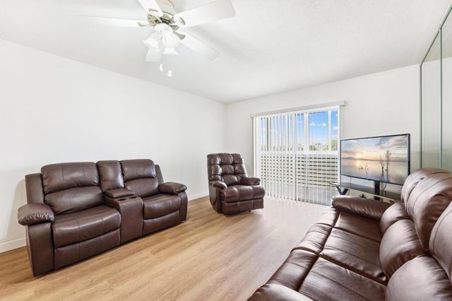 2682 S Garden Dr S 309, Lake Worth, FL 33461