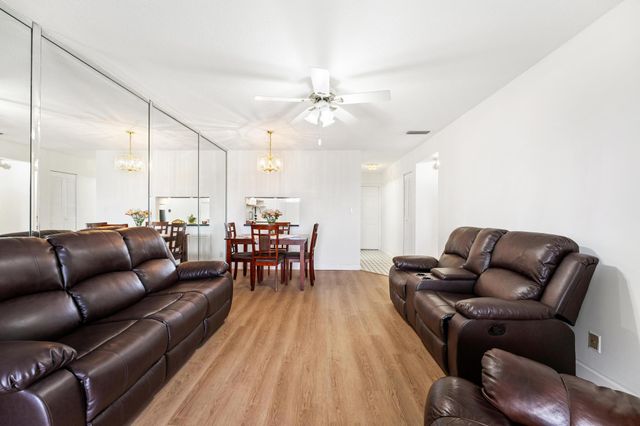 2682 S Garden Dr S 309, Lake Worth, FL 33461