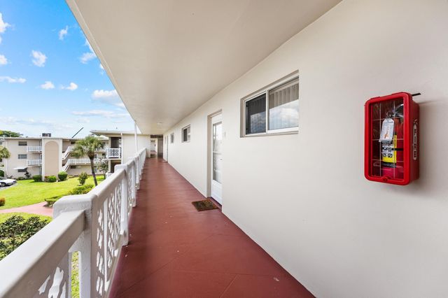 2682 S Garden Dr S 309, Lake Worth, FL 33461