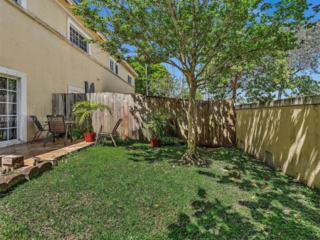 7659 N Stonecreek Circle, Davie, FL 33024