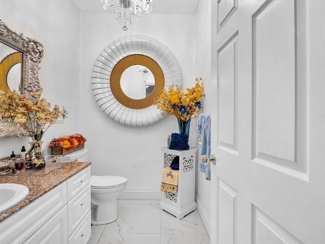 7659 N Stonecreek Circle, Davie, FL 33024