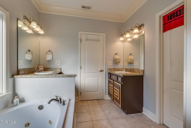 3657 Crest Road, Kingsport, TN 37664