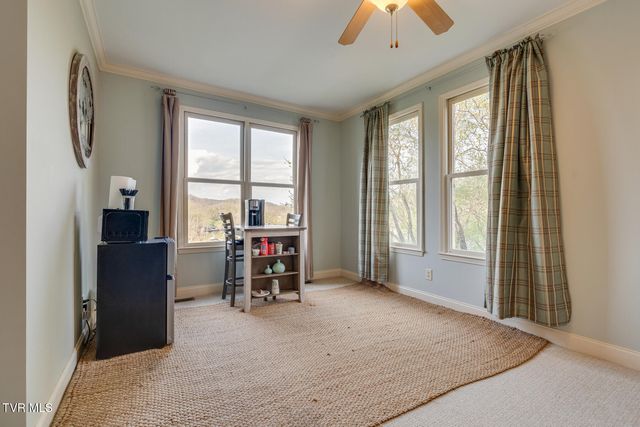 3657 Crest Road, Kingsport, TN 37664