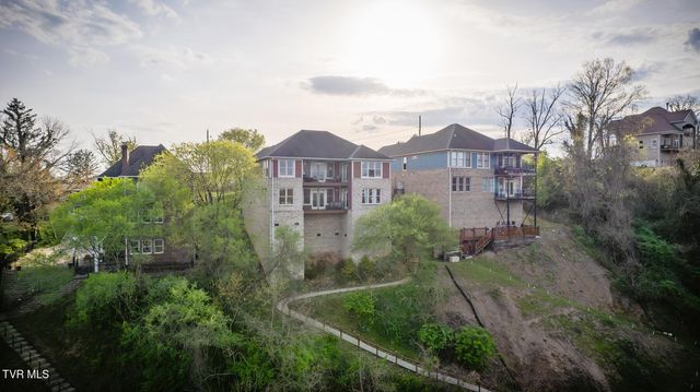 3657 Crest Road, Kingsport, TN 37664