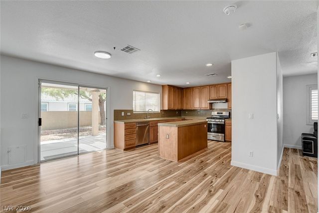 160 Kennet Court, Las Vegas, NV 89144
