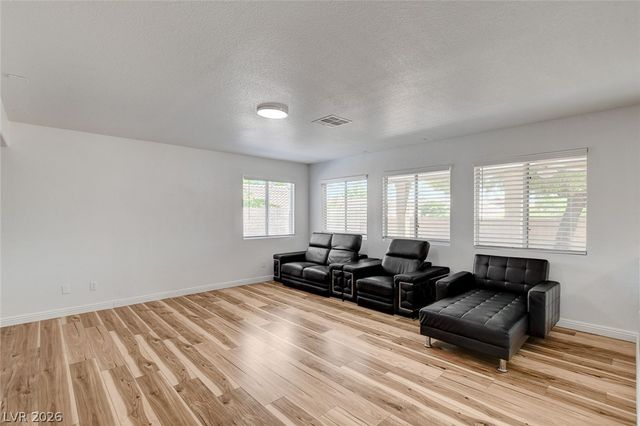 160 Kennet Court, Las Vegas, NV 89144