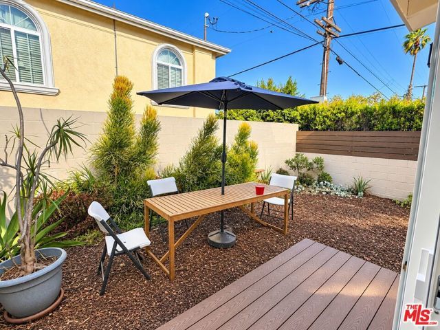 1658 S Carmelina Avenue, Los Angeles, CA 90025