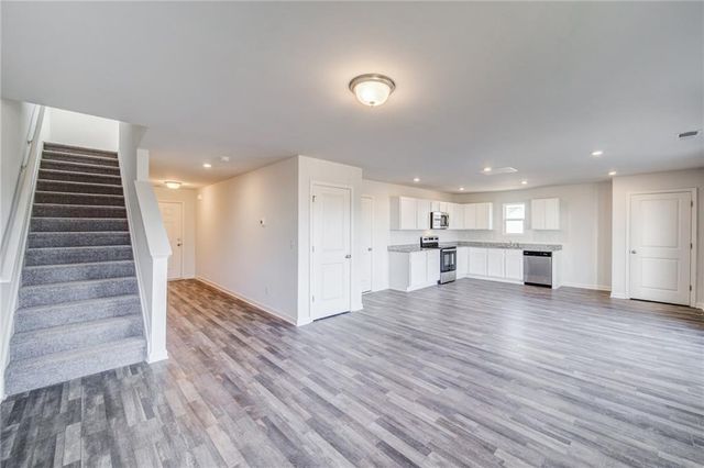 300 Coverly Court, Kingston, GA 30145