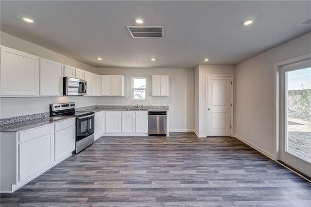 300 Coverly Court, Kingston, GA 30145