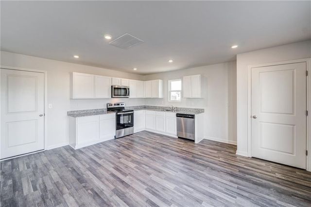 300 Coverly Court, Kingston, GA 30145