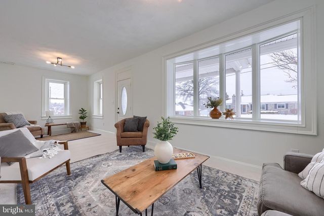 645 S MAIN ST, Red Lion, PA 17356