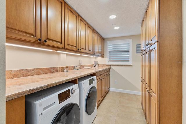 8776 MIDNIGHT PASS ROAD C107, Sarasota, FL 34242