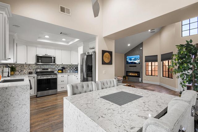 42405 Sultan Avenue, Palm Desert, CA 92211