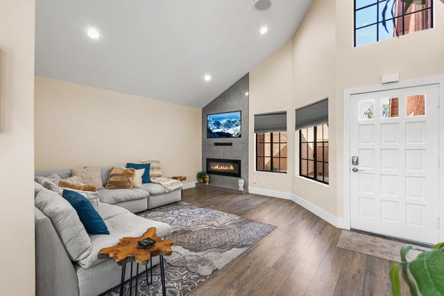 42405 Sultan Avenue, Palm Desert, CA 92211