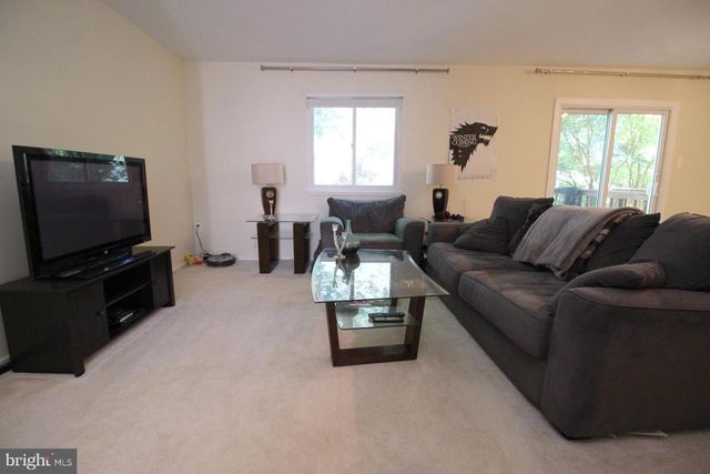 1403 GREENMONT CT, Reston, VA 20190