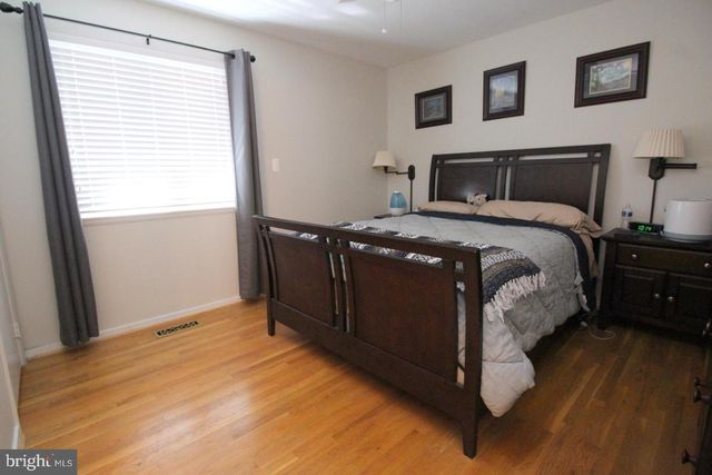 1403 GREENMONT CT, Reston, VA 20190