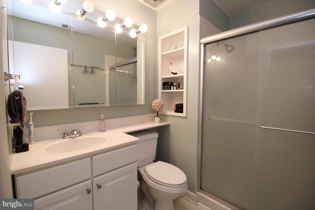 1403 GREENMONT CT, Reston, VA 20190