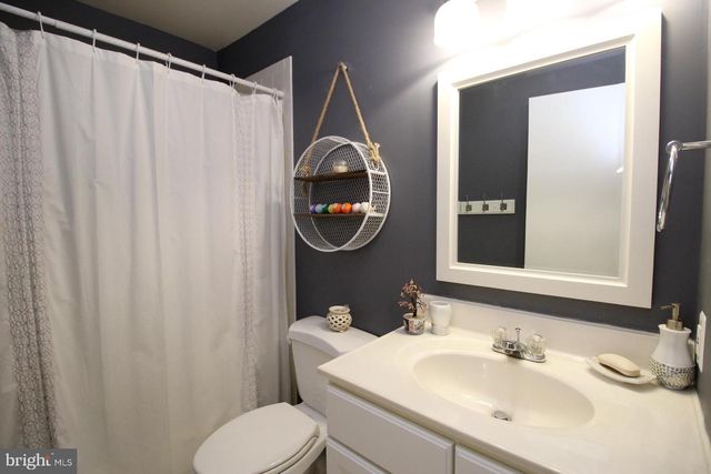 1403 GREENMONT CT, Reston, VA 20190
