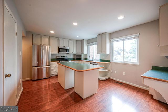 1403 GREENMONT CT, Reston, VA 20190