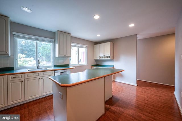 1403 GREENMONT CT, Reston, VA 20190