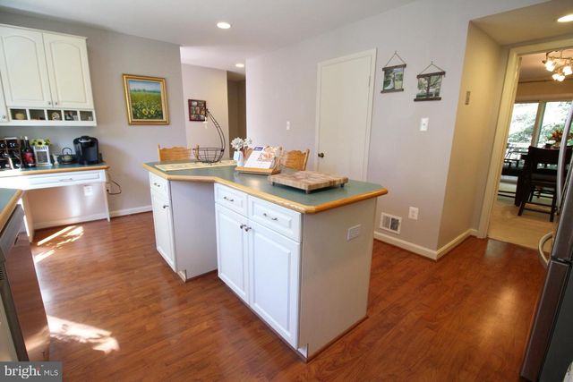 1403 GREENMONT CT, Reston, VA 20190
