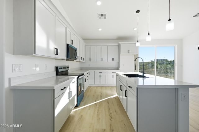 32933 W ELWOOD Street, Tonopah, AZ 85354