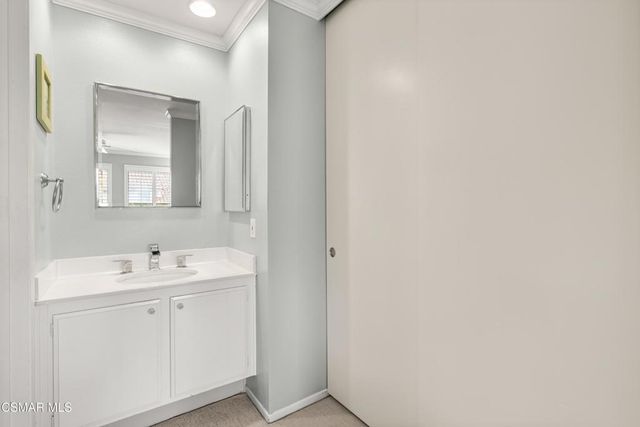 721 Blue Oak Avenue, Thousand Oaks, CA 91320