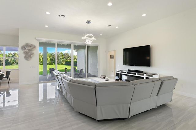 7336 Sisken Terrace, Lake Worth, FL 33463