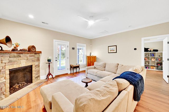 1856 Cambria Drive B, Greenville, NC 27834