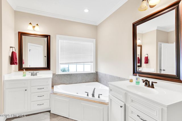 1856 Cambria Drive B, Greenville, NC 27834