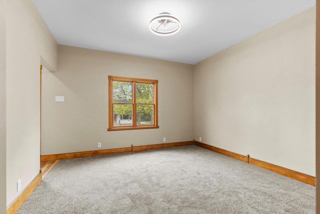 1637 Maple STREET, South Milwaukee, WI 53172
