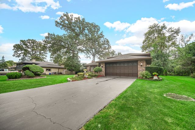 292 Juniper Drive, Wood Dale, IL 60191