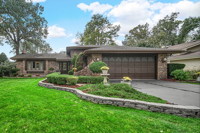 292 Juniper Drive, Wood Dale, IL 60191