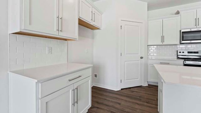36443 W 102nd Place, De Soto, KS 66018