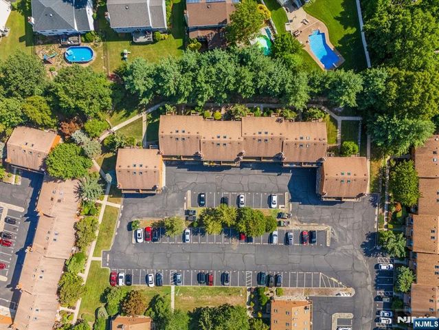 3 Brookside Heights 58, Wanaque, NJ 07465