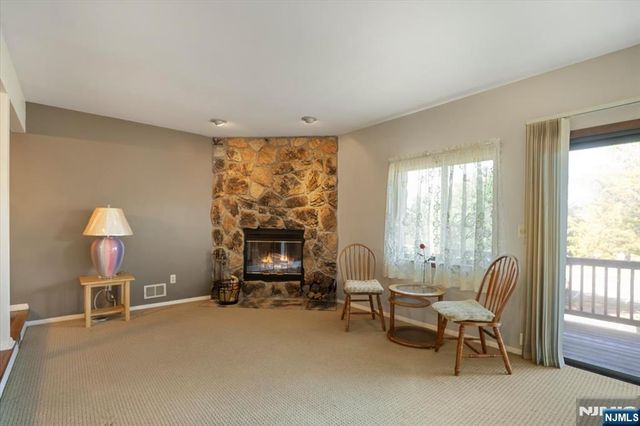 3 Brookside Heights 58, Wanaque, NJ 07465