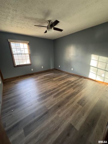 602 OSAGE Drive, Centralia, IL 62801