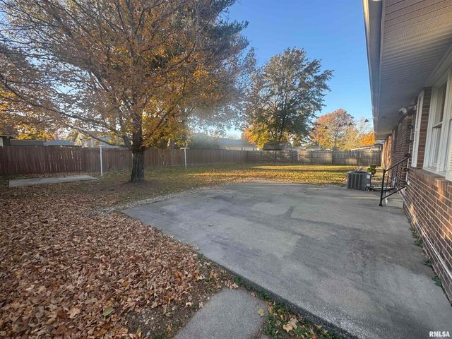 602 OSAGE Drive, Centralia, IL 62801