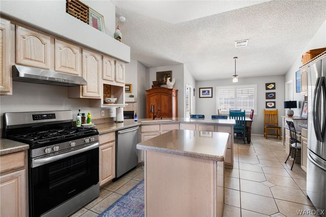 4212 Rising Sun Avenue, Kingman, AZ 86401