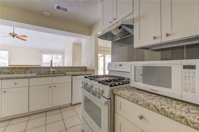 2927 Great Lakes Avenue, Sugar Land, TX 77479