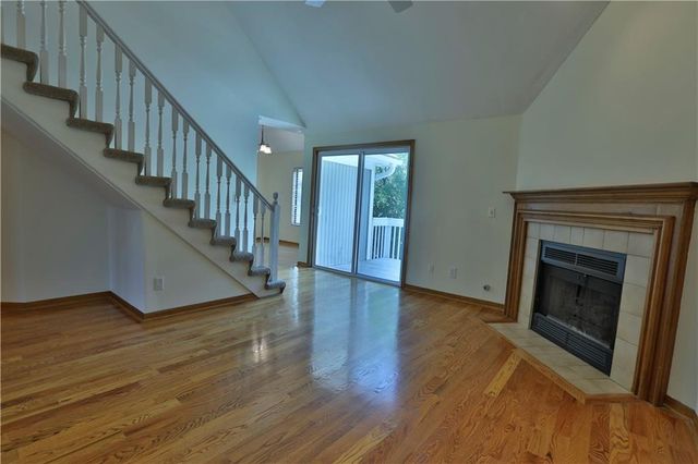13723 W 58th Terrace 7, Shawnee, KS 66216