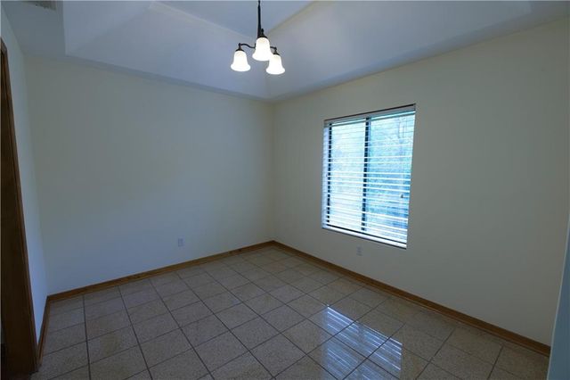 13723 W 58th Terrace 7, Shawnee, KS 66216