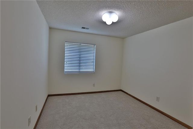 13723 W 58th Terrace 7, Shawnee, KS 66216