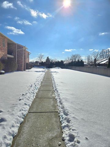 43243 Cape Drive, Sterling Heights, MI 48313