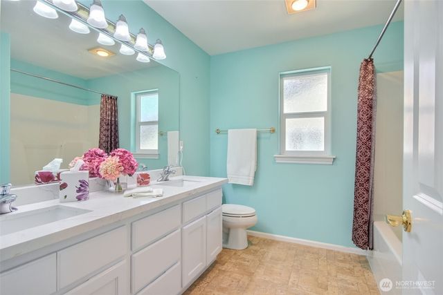 4 148 Place SW, Lynnwood, WA 98087