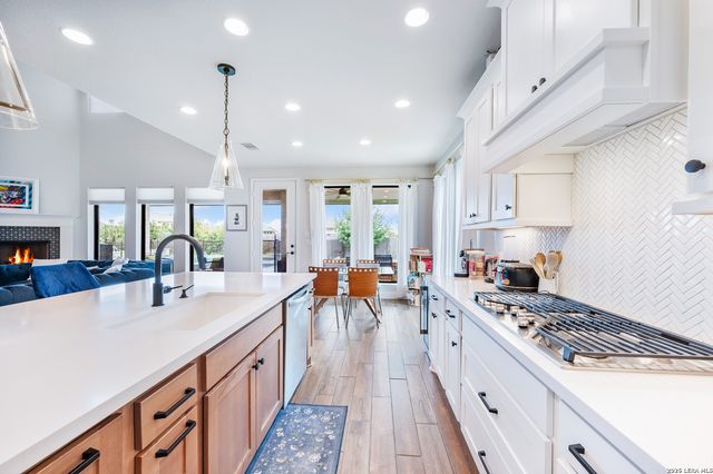 30137 Valley Run, Fair Oaks Ranch, TX 78015